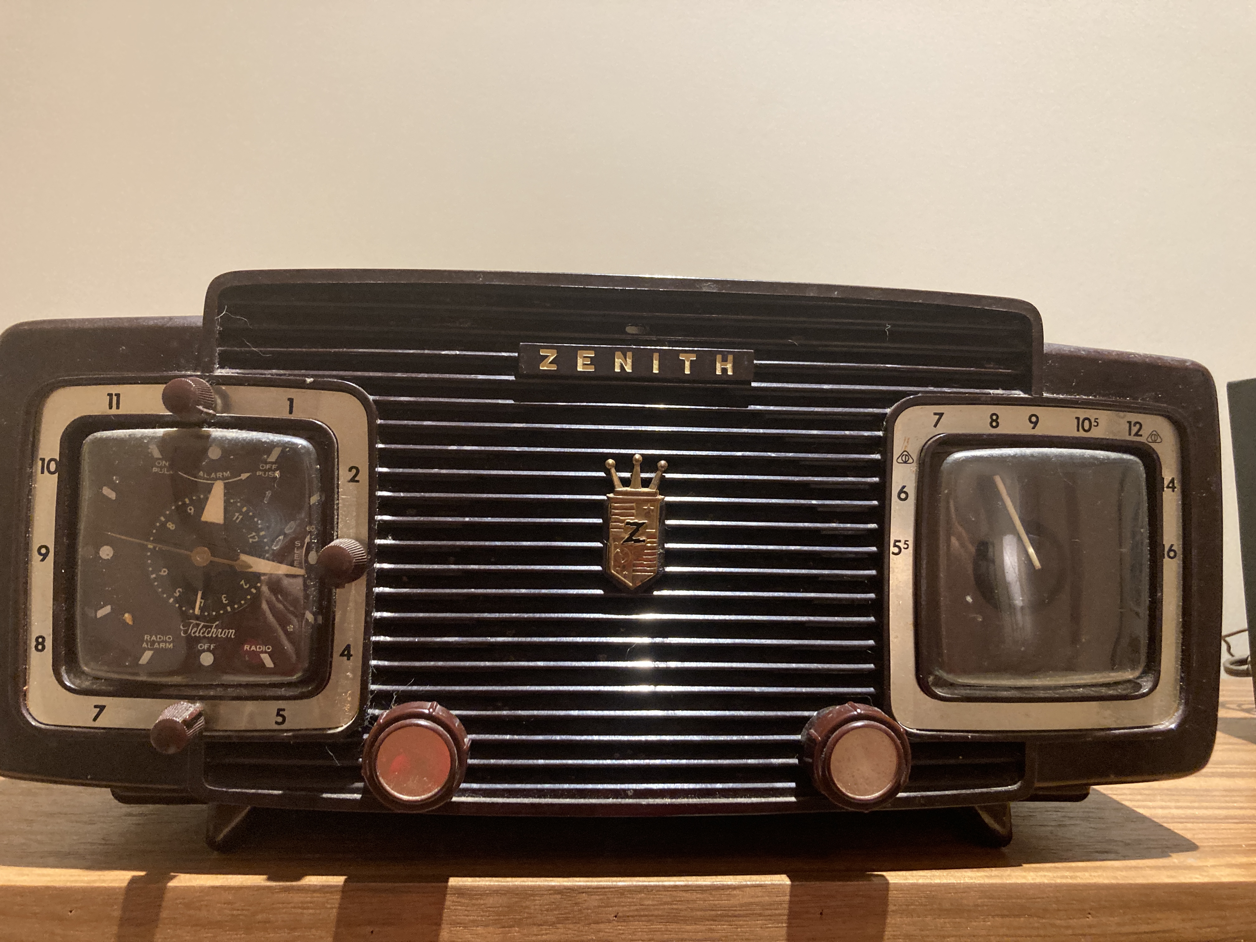 1955 Zenith L520